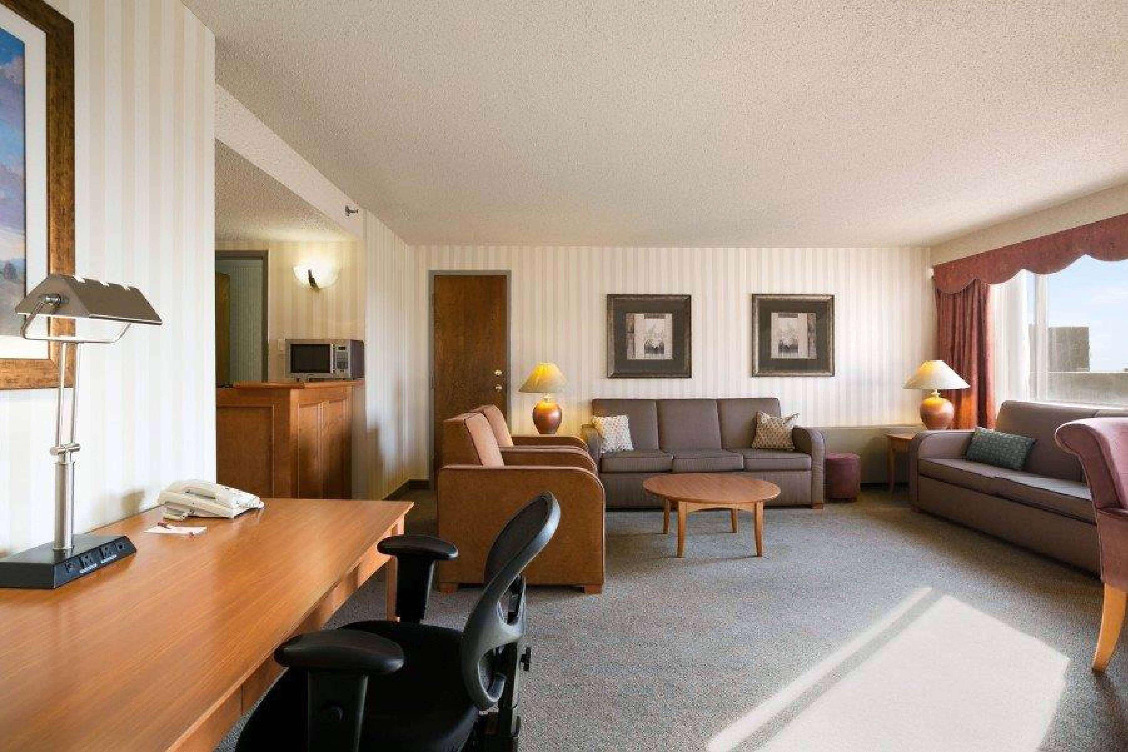 فندق Ramada Plaza By Wyndham Regina Downtown المظهر الخارجي الصورة