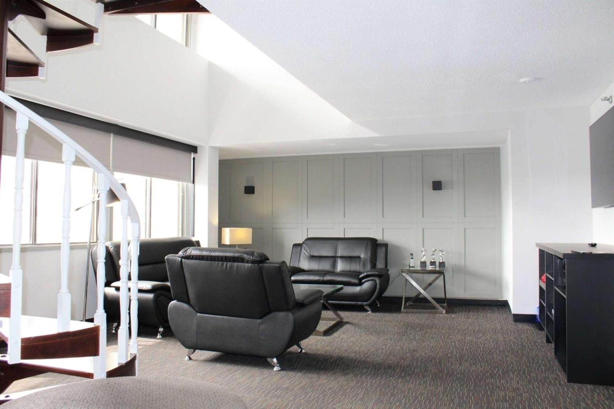 فندق Ramada Plaza By Wyndham Regina Downtown المظهر الخارجي الصورة